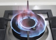 嵌入式煤气灶无法点火的解决方法（轻松应对嵌入式煤气灶无法点火的常见问题）