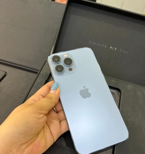 iPhone12能否实现双卡功能？（探究iPhone12是否具备双卡功能及其可能带来的优势和局限性）  第2张